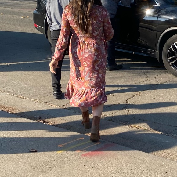 Knox Rose Pink Floral Dress - Picture 3 of 5